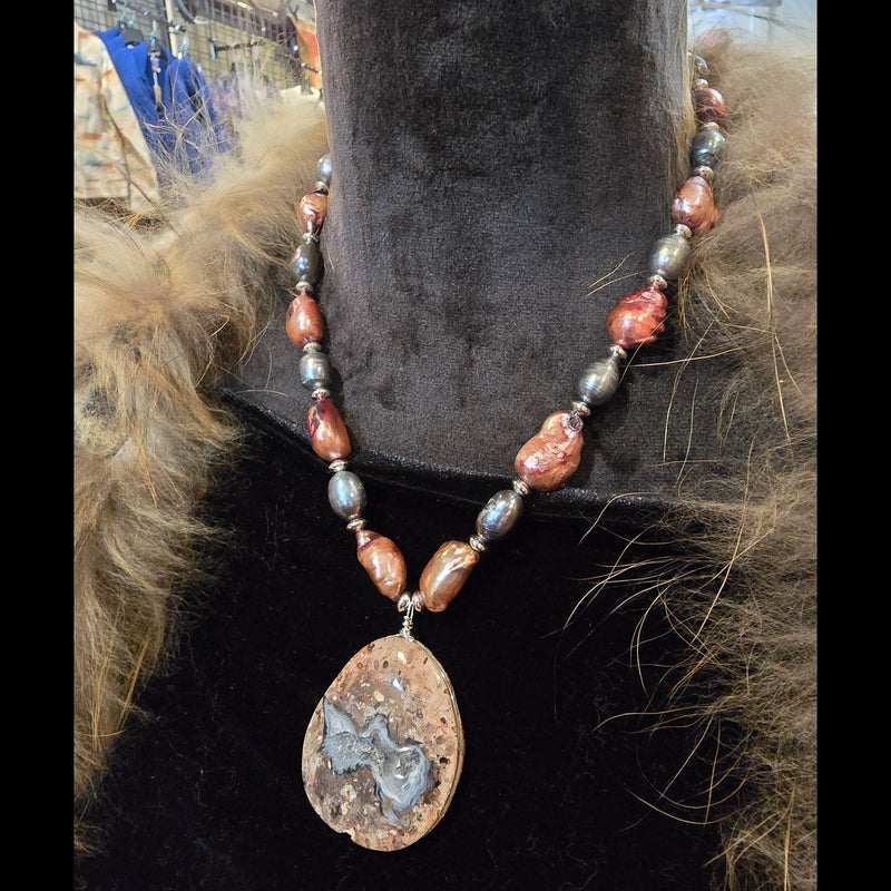 Druzy & Pearls Necklace - NSZ105